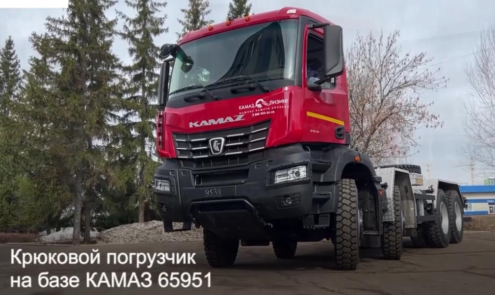 Крюковой погрузчик на базе КАМАЗ-65951