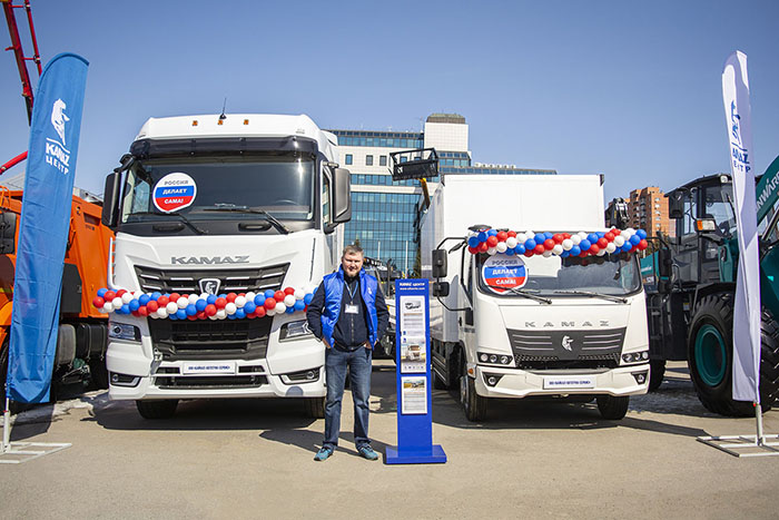 Грузовые автомобили KAMAZ на выставке в Сибэкспоцентре