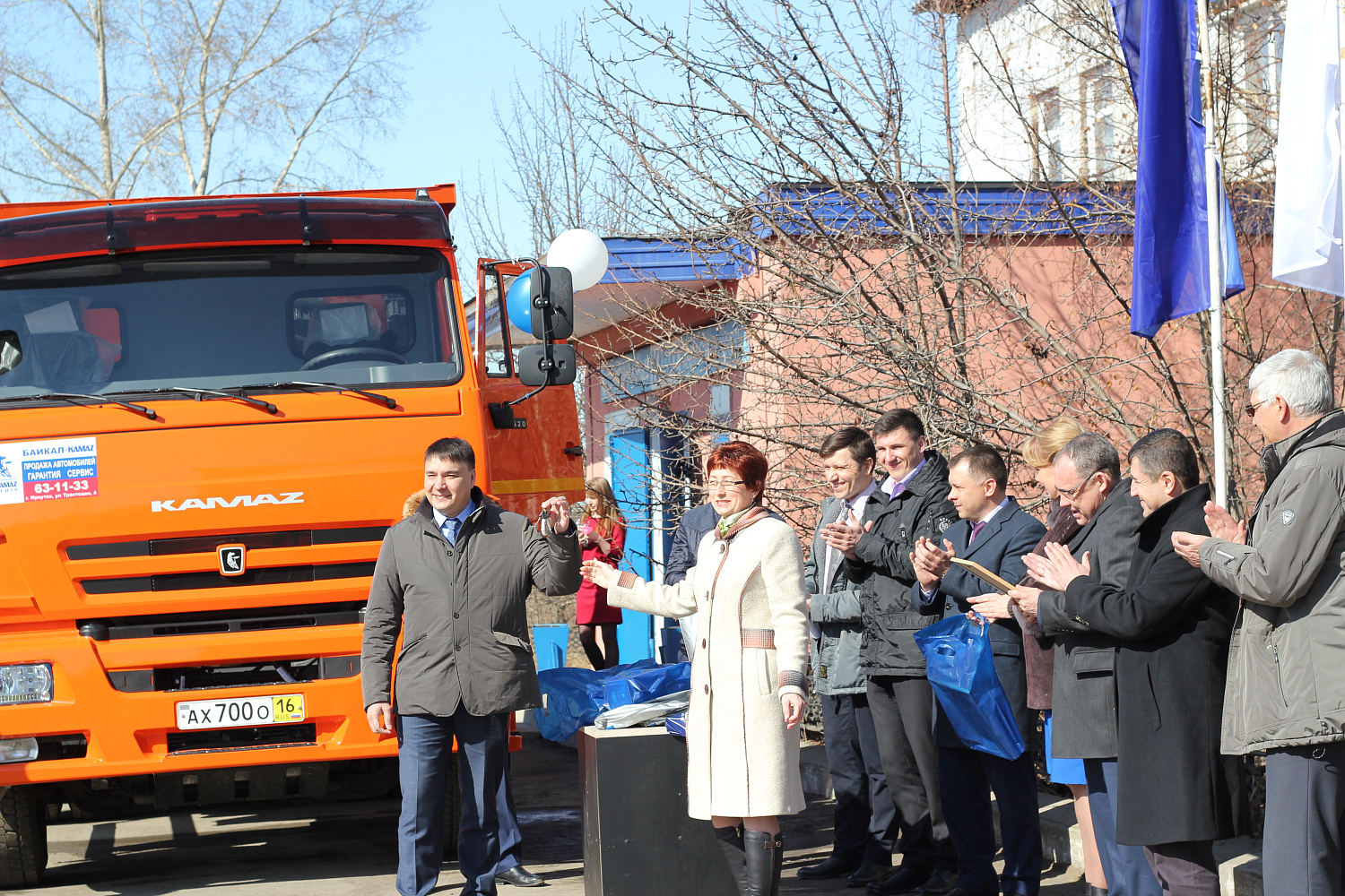 15 марта наша компания -  Официальный дилер марки КАМАЗ в Иркутской области в торжественной обстановке передали машины компании "Труд".